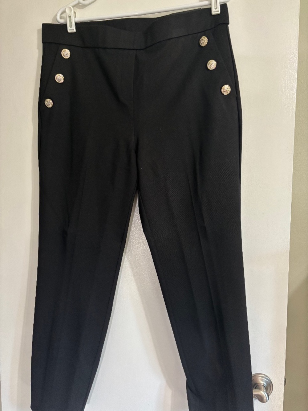 JONES NY Pull on Slim Pant Ankle Length 1X w/gold buttons-Black